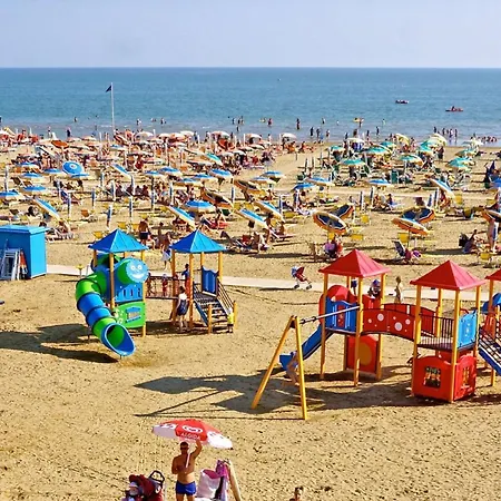 Three With Large Terrace Apartamento Bibione
