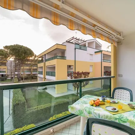 Three With Large Terrace 아파트 *